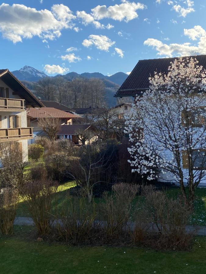 Modern Eingerichtete Wohnung Mit 2 Schlafzimmern Bergen  Zewnętrze zdjęcie