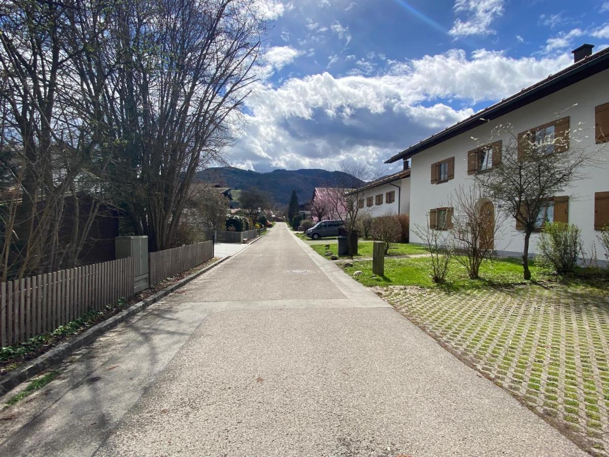 Modern Eingerichtete Wohnung Mit 2 Schlafzimmern Bergen  Zewnętrze zdjęcie