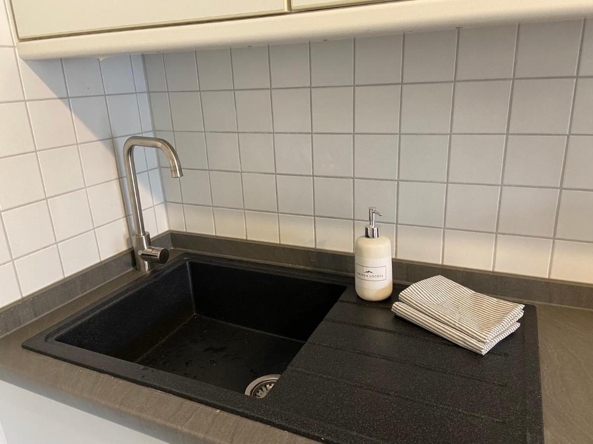 Modern Eingerichtete Wohnung Mit 2 Schlafzimmern Bergen  Zewnętrze zdjęcie