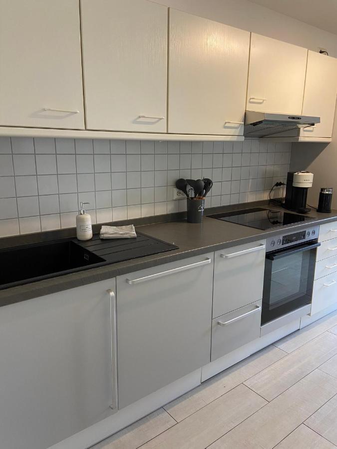 Modern Eingerichtete Wohnung Mit 2 Schlafzimmern Bergen  Zewnętrze zdjęcie