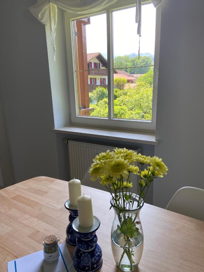 Modern Eingerichtete Wohnung Mit 2 Schlafzimmern Bergen  Zewnętrze zdjęcie
